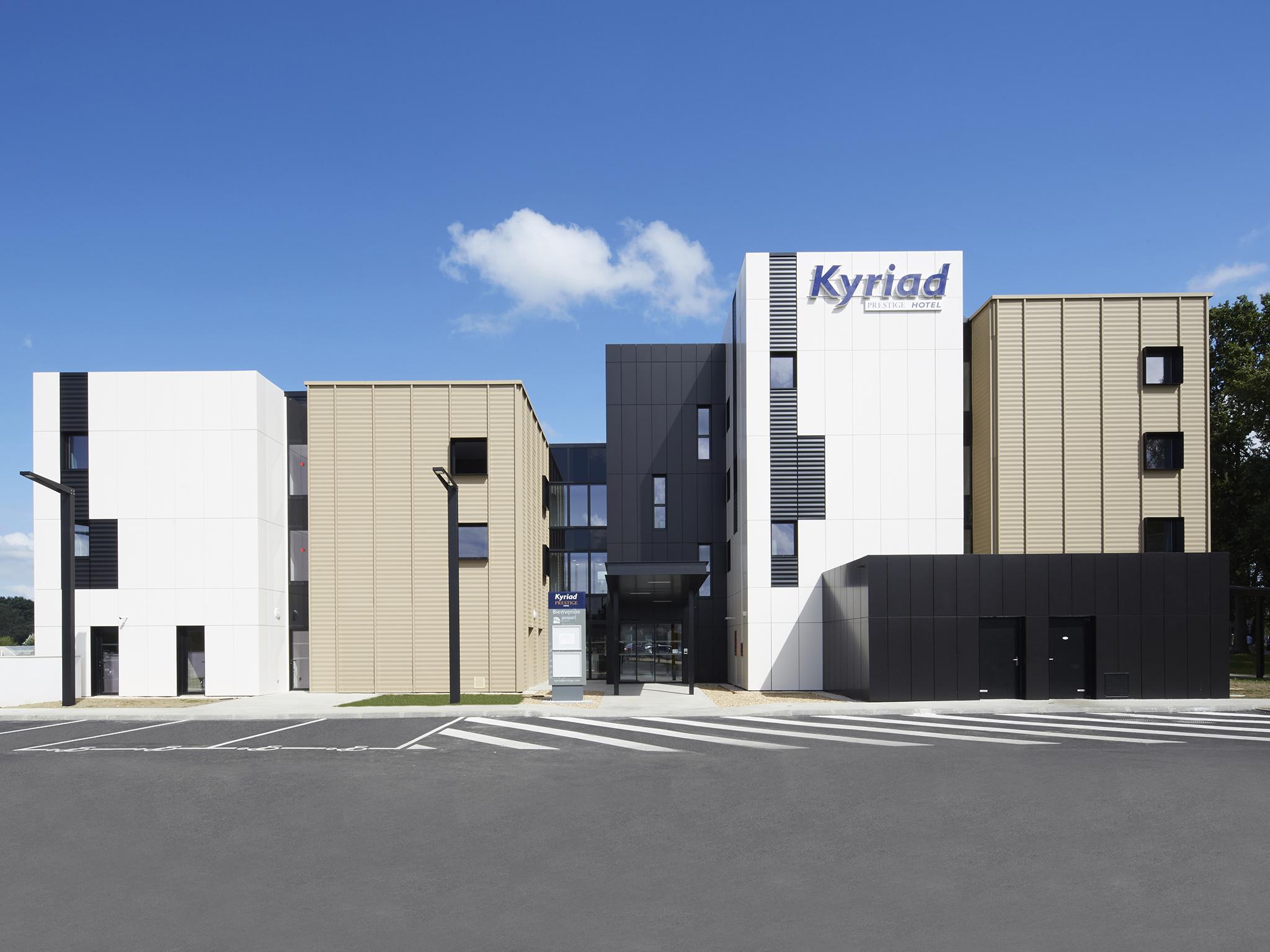 Kyriad Prestige Pau - Palais Des Sports Εξωτερικό φωτογραφία