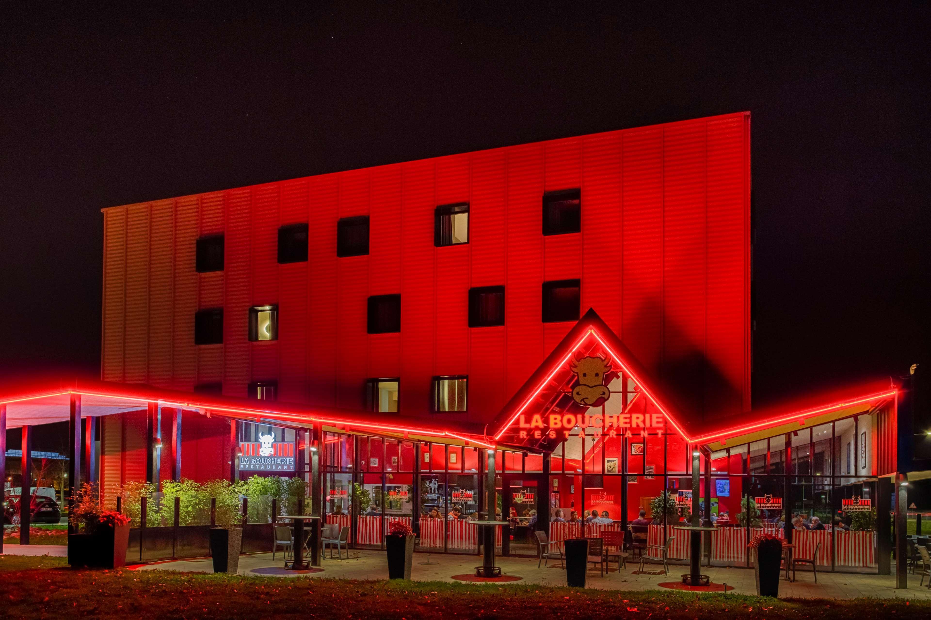 Kyriad Prestige Pau - Palais Des Sports Εξωτερικό φωτογραφία