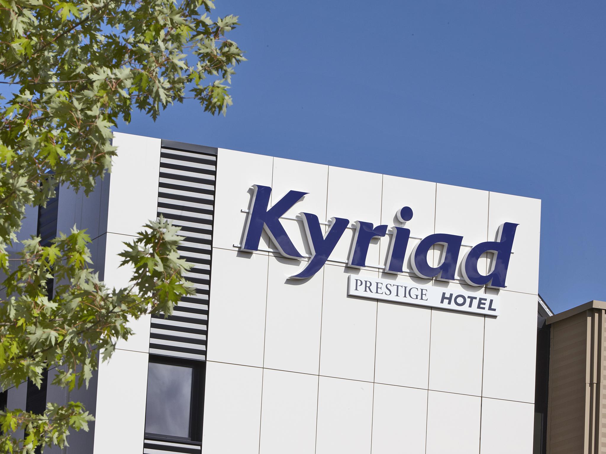 Kyriad Prestige Pau - Palais Des Sports Εξωτερικό φωτογραφία