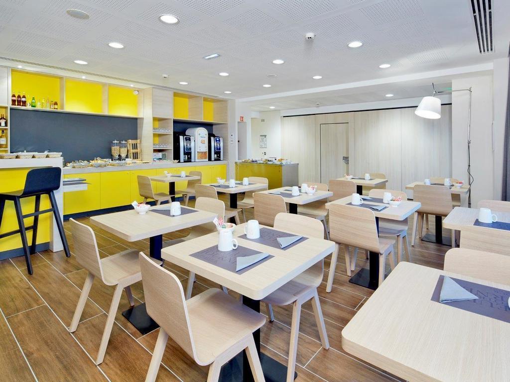 Kyriad Prestige Pau - Palais Des Sports Εξωτερικό φωτογραφία